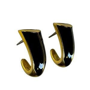 Vintage Trifari Black And Gold Tone